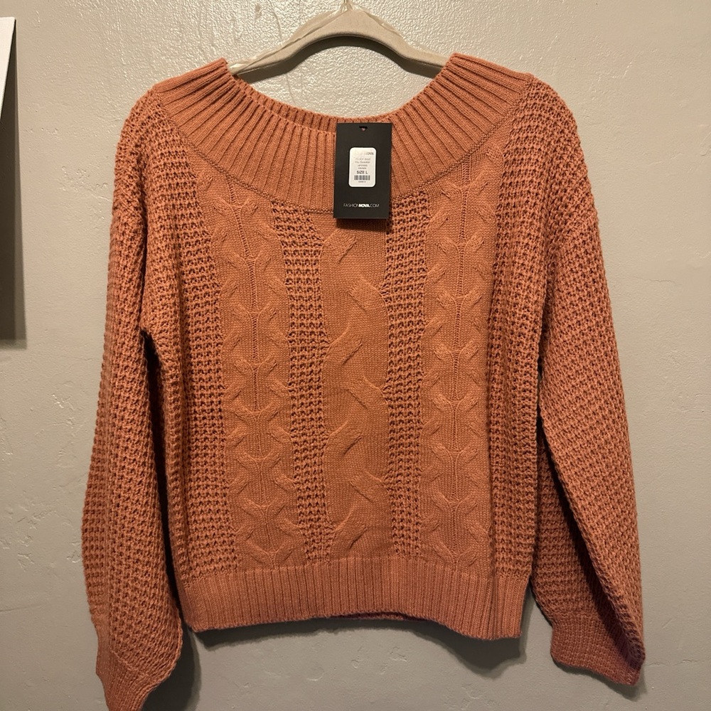 BNWT FASHION NOVA sweater